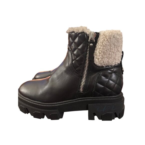 Nine West Black Quilted Ankle Boots With Faux Fur Lining  Chunky Lug Sole - Picture 11 of 11